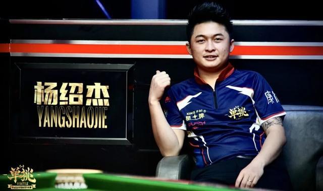 个充满激烈 个充满激烈