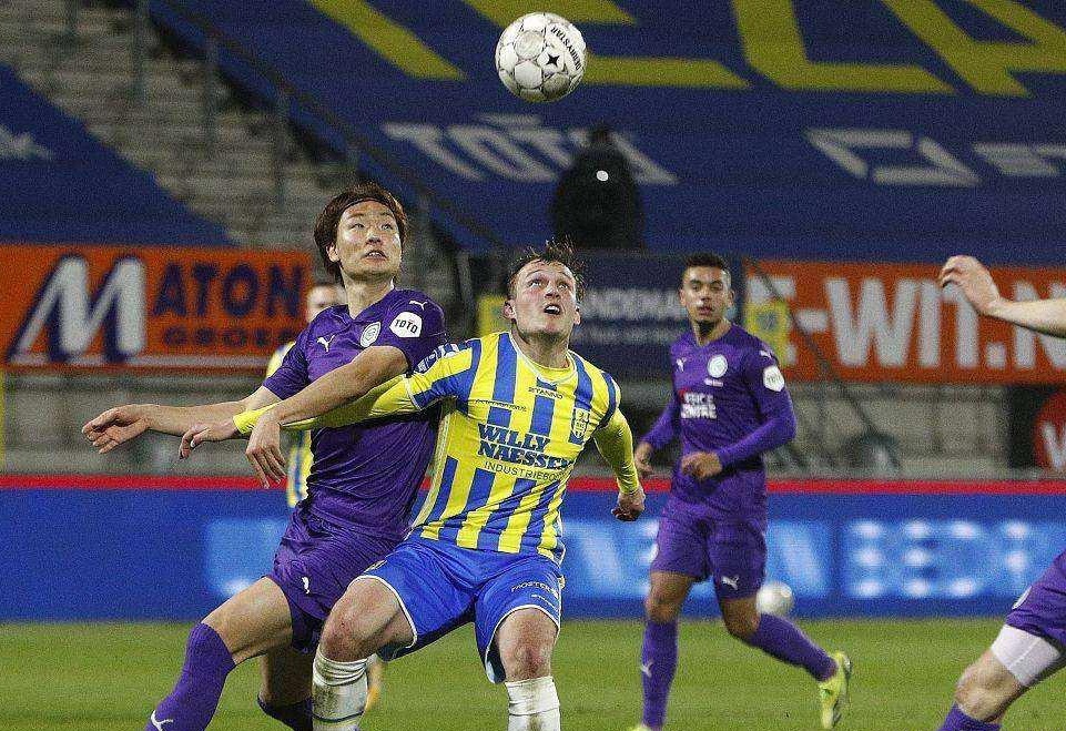 其中后卫的 其中后卫的